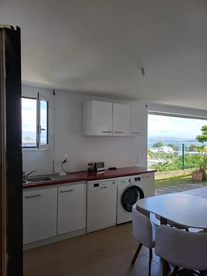 Kazpucins T2 Vue Mer Et Pitons Les Trois-Ilets