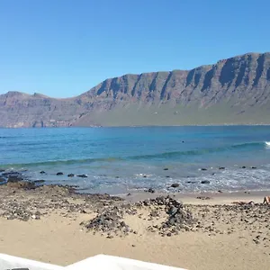 brisa-de-caleta-de-famara.in-canary-islands.com/